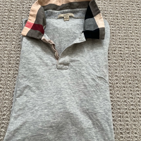 Men’s light weight Burberry polo in grey size XL - Picture 3 of 6